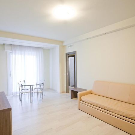 Residence Elisabetta Cesenatico Εξωτερικό φωτογραφία