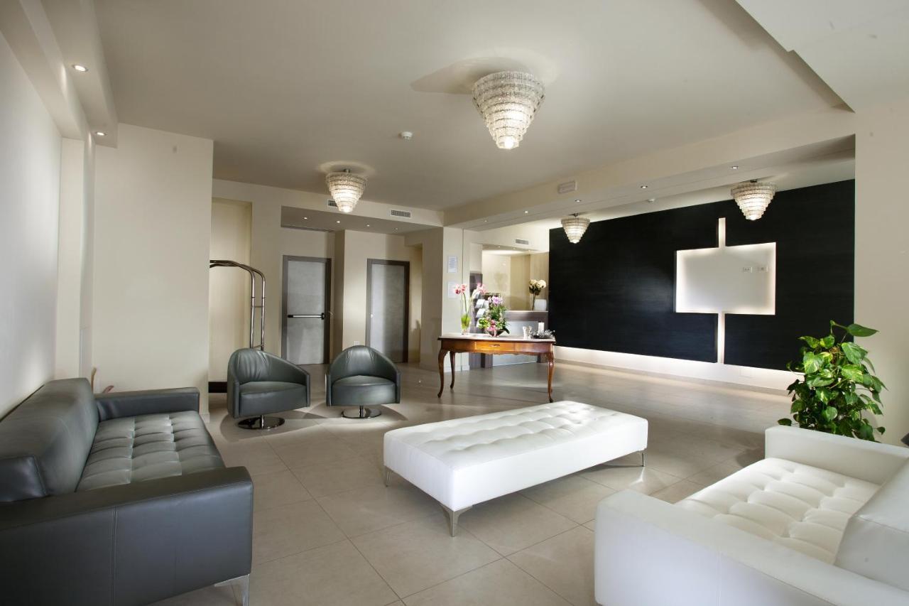 Residence Elisabetta Cesenatico Εξωτερικό φωτογραφία